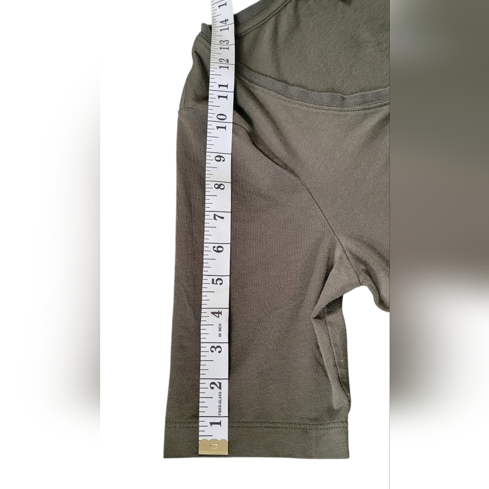 Athleta Outbound Scoop Neck Short Sleeve Tee, Green, Basics, Women's Medium - Picture 10 of 13